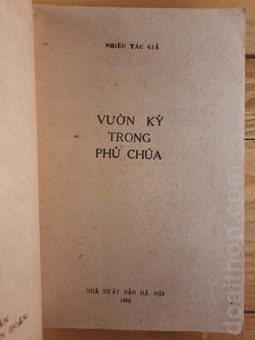 Vườn kỳ trong phủ chúa 2