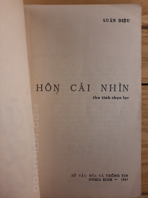 Hôn cái nhìn, thơ tình Xuân Diệu 2