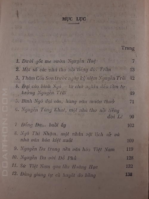 Dưới gốc me vườn Nguyễn Huệ 4